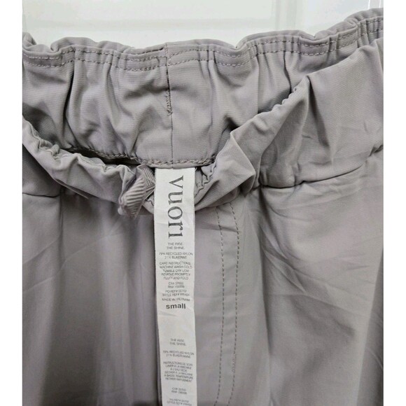 Vuori Miles Ankle Pants Womens Small Performance Soft Pewter Style VW404 - Picture 4 of 4